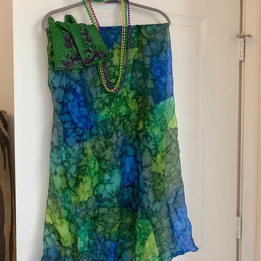 Mardi Gras gloves, scarf and beads